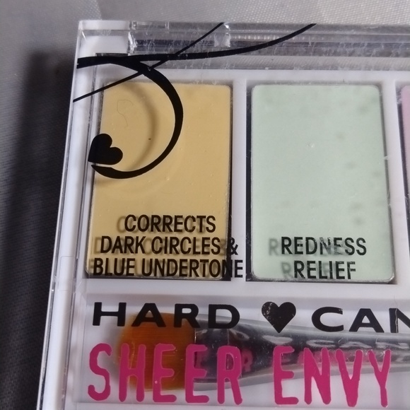 Hard candy number 941 light medium new sheer envy conceal and correct palette - Picture 3 of 9